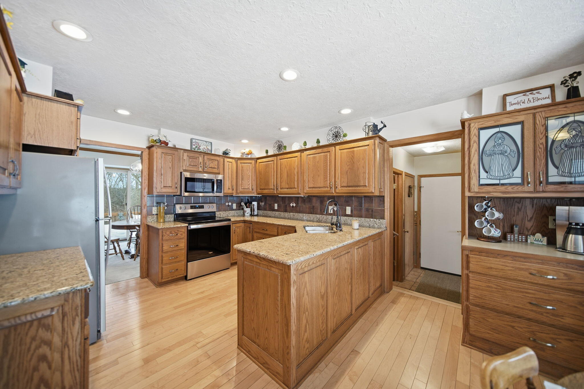 3249 Hendee Road Jackson, MI 49201 - Photo 6 of 54 10-web-or-mls-DSC07140