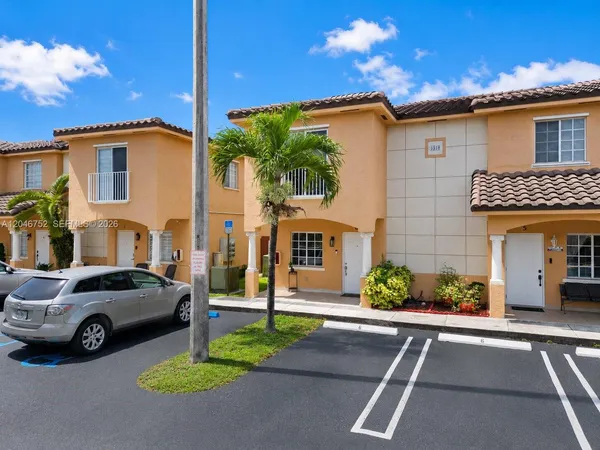 $415,000 | 3539 West 76th Street, Unit 6, Hialeah, FL 33018