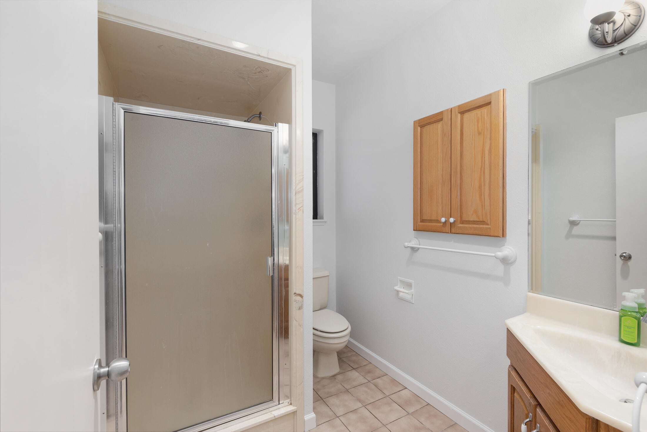946 West Harbeck Road Grants Pass, OR 97527 - Photo 24 of 31 ADU Bathroom