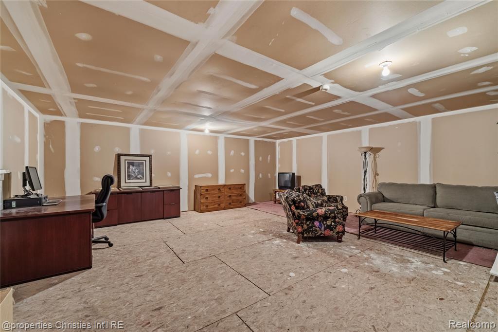 1695 Huntington Park Rochester Hills, MI 48309 - Photo 42 of 54