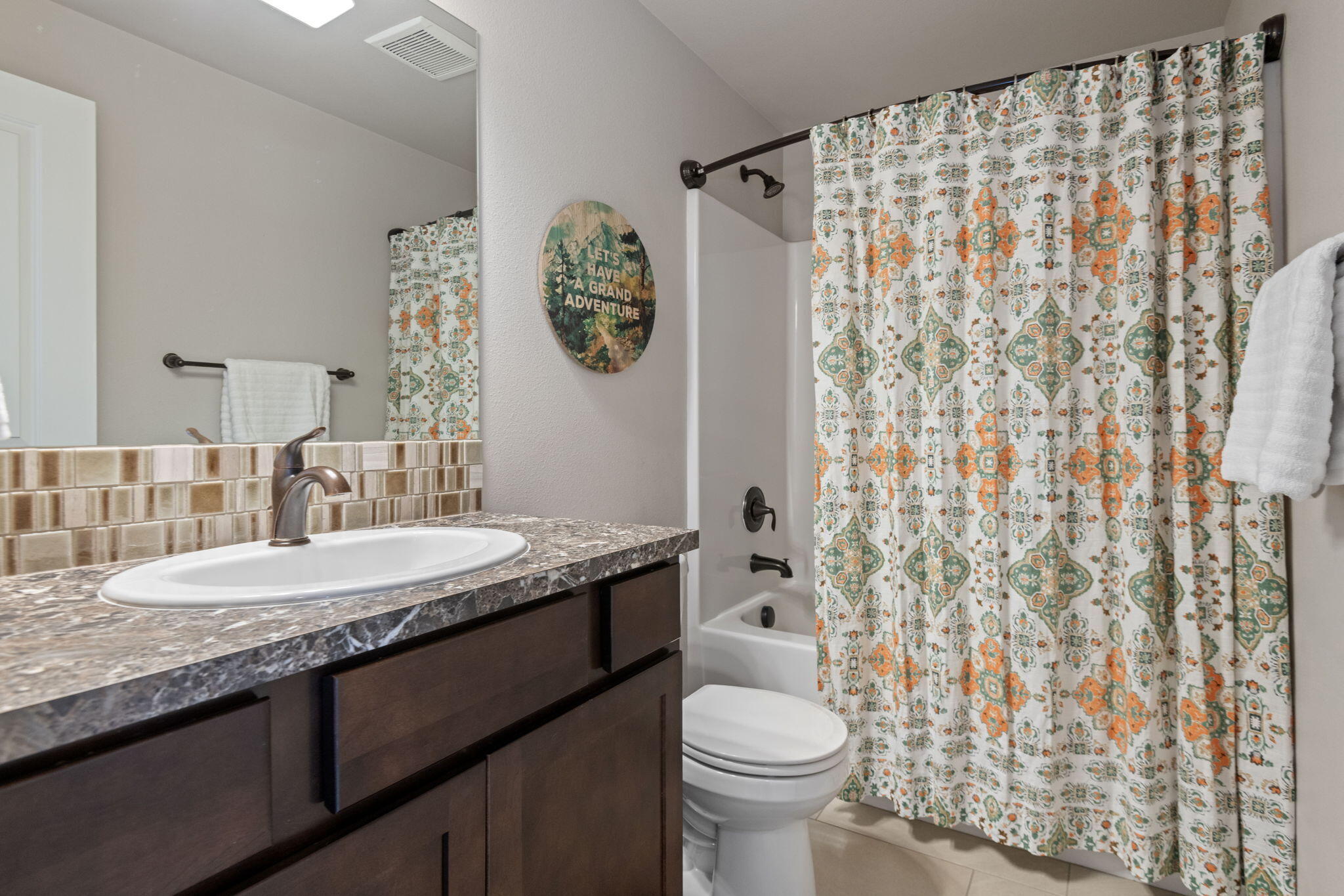 2425 Northwest 7th Street Redmond, OR 97756 - Photo 16 of 23