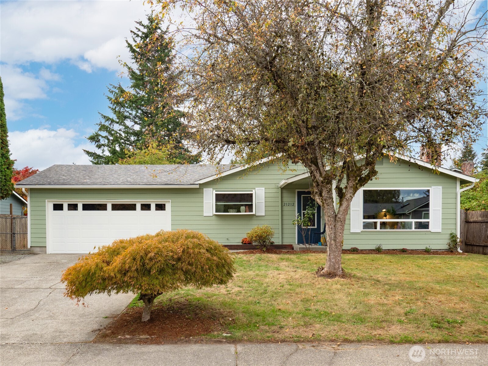 21212 4th Avenue West Bothell, WA 98021 - Photo 1 of 26 Gallery Image 1