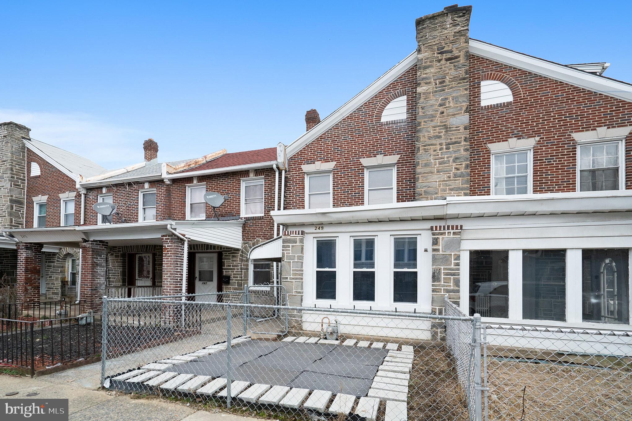 249 Copley Road Upper Darby, PA 19082 - Photo 3 of 30