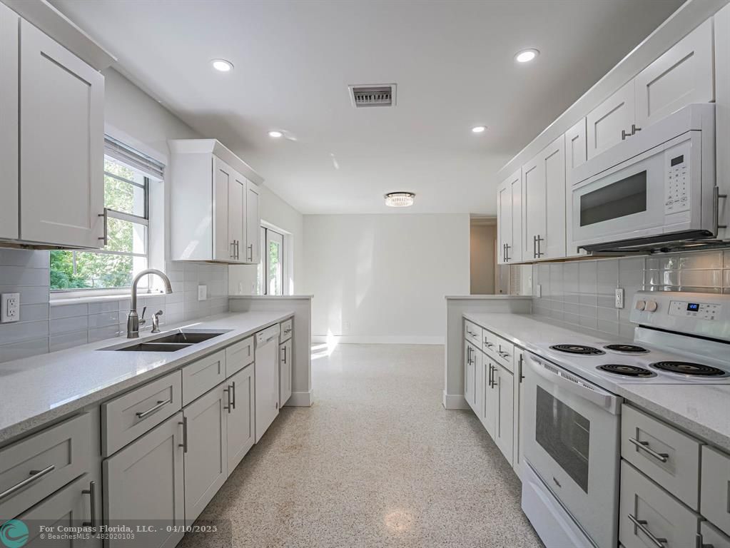 2203 1st Place Vero Beach, FL 32962 - Photo 21 of 42