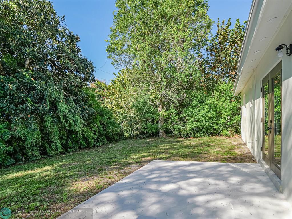 2203 1st Place Vero Beach, FL 32962 - Photo 35 of 42