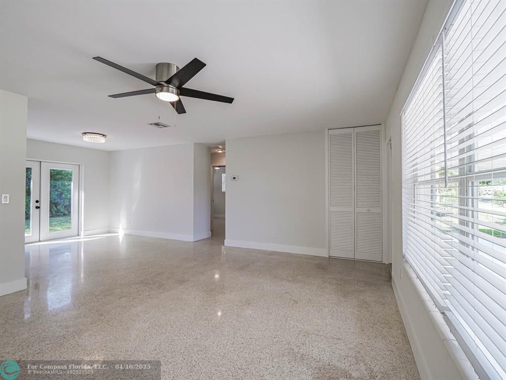 2203 1st Place Vero Beach, FL 32962 - Photo 9 of 42