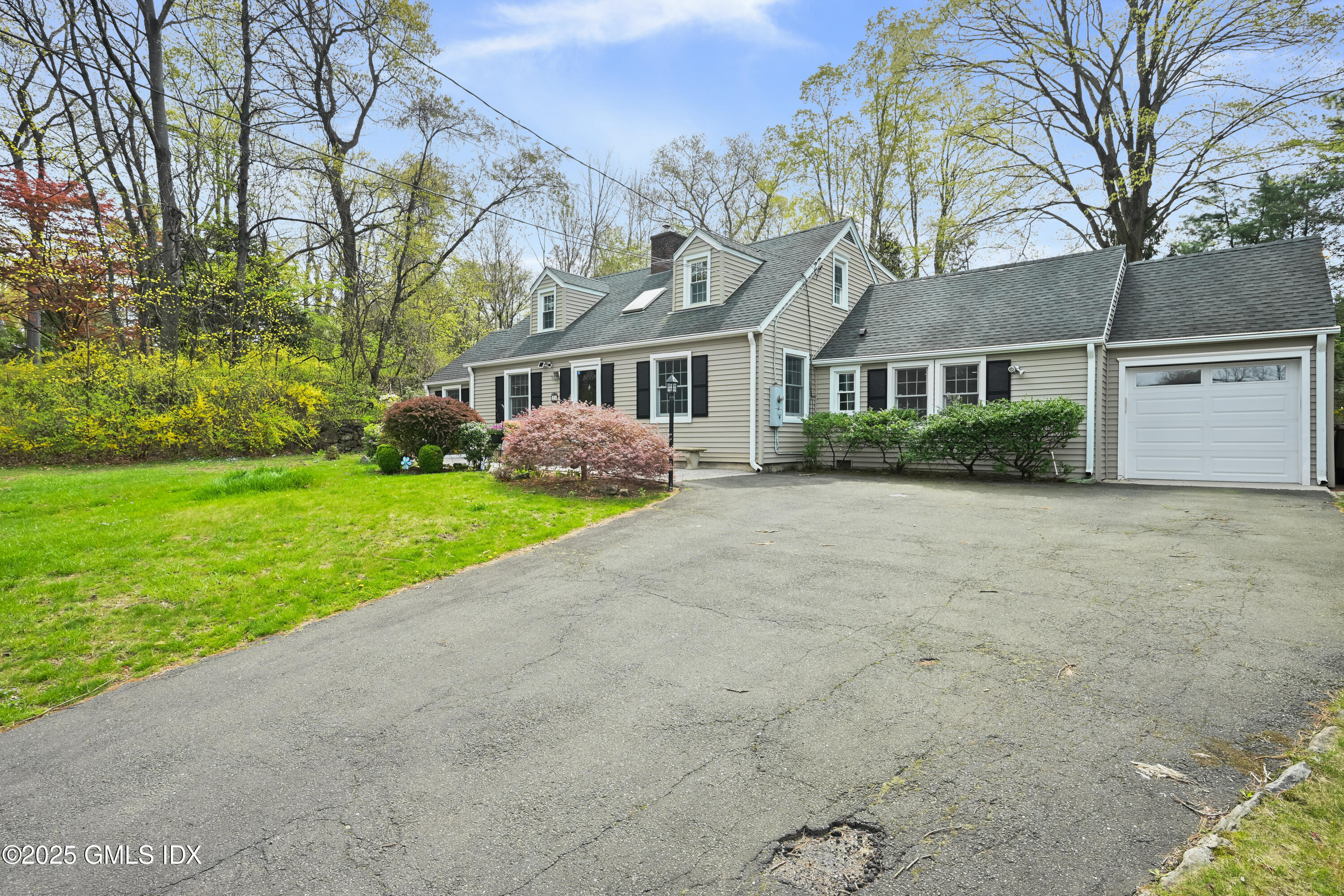 25 Wire Mill Road Stamford, CT 06902 - Photo 47 of 48 Driveway