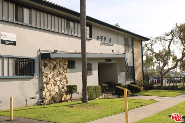 $2,295 | 1026 South Flower Street, Unit 17, Inglewood, CA 90301