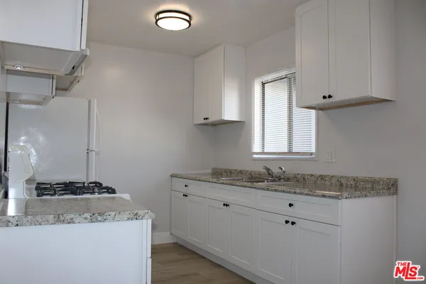 $2,295 | 1026 South Flower Street, Unit 17, Inglewood, CA 90301