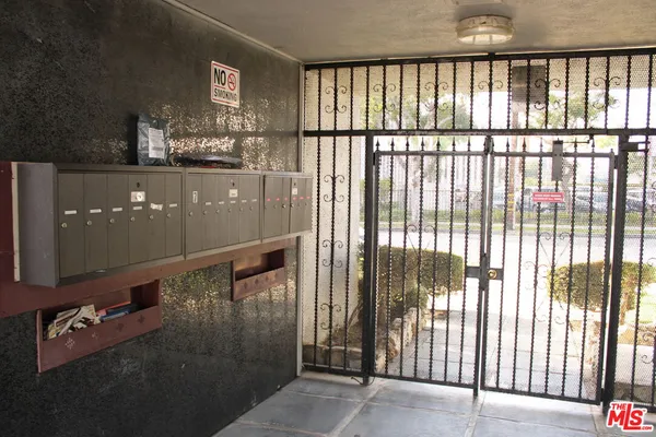 $2,295 | 1026 South Flower Street, Unit 17, Inglewood, CA 90301