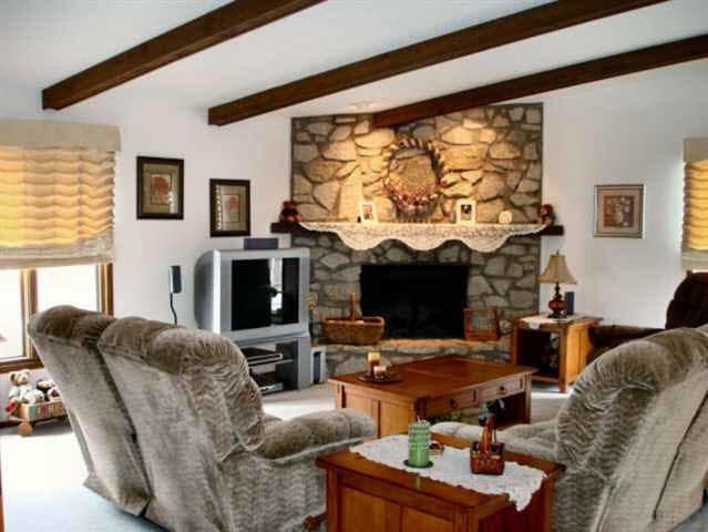 1005 South Devonshire Road Yorktown, IN 47396 - Photo 2 of 9 Gallery Image 2