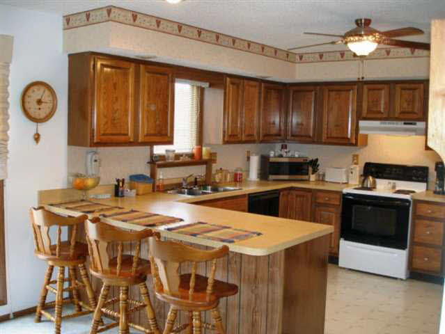 1005 South Devonshire Road Yorktown, IN 47396 - Photo 5 of 9 Gallery Image 5