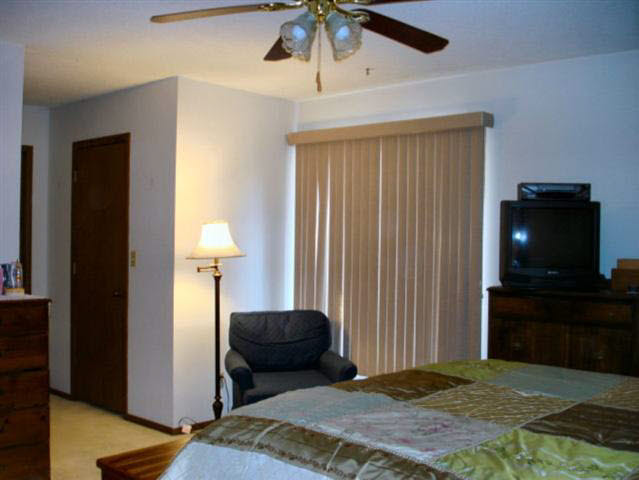 1005 South Devonshire Road Yorktown, IN 47396 - Photo 7 of 9 Gallery Image 7