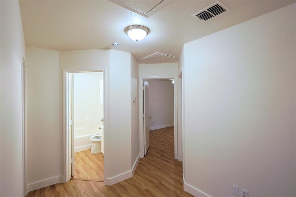 1208 Village Garden Azle, TX 76020 - Photo 11 of 22