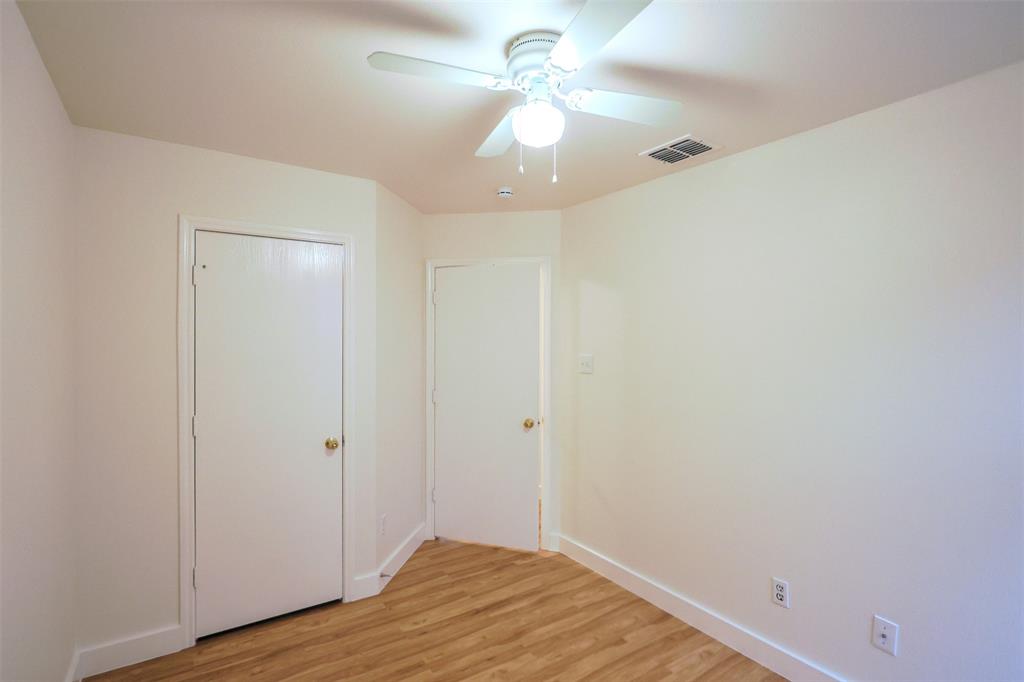 1208 Village Garden Azle, TX 76020 - Photo 15 of 22