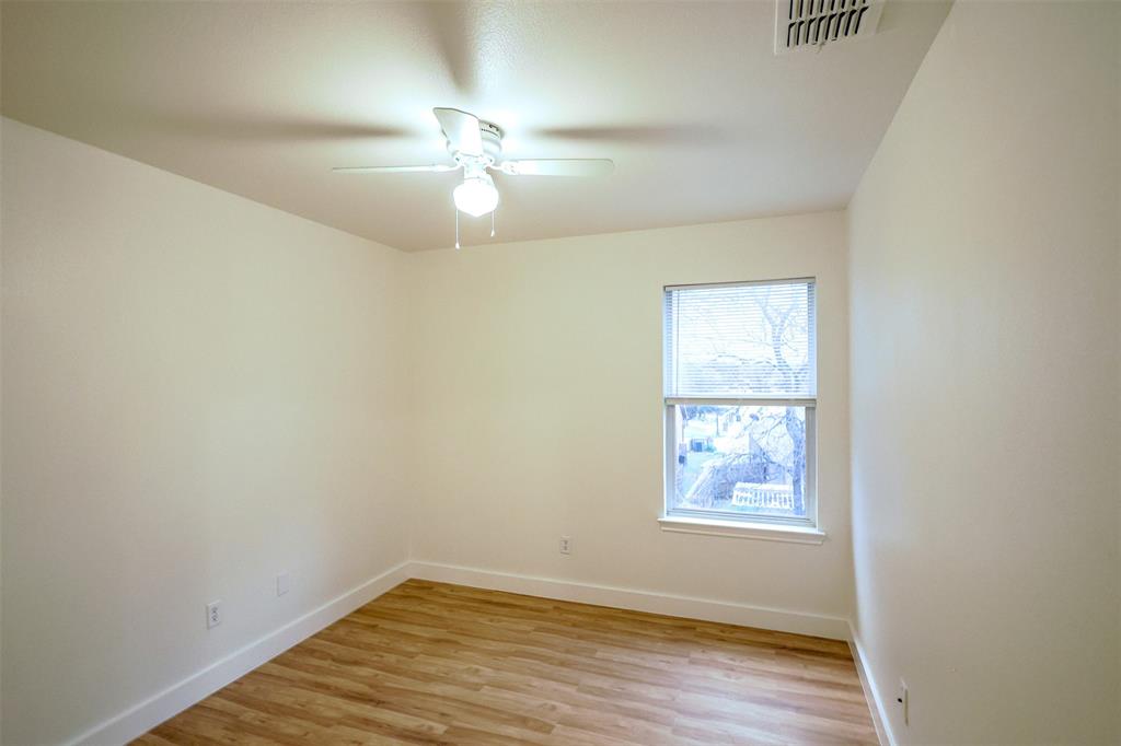 1208 Village Garden Azle, TX 76020 - Photo 16 of 22