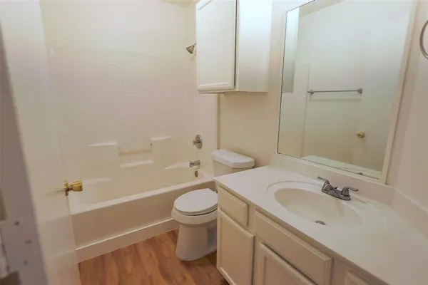 $1,700 | 1208 Village Garden, Azle, TX 76020