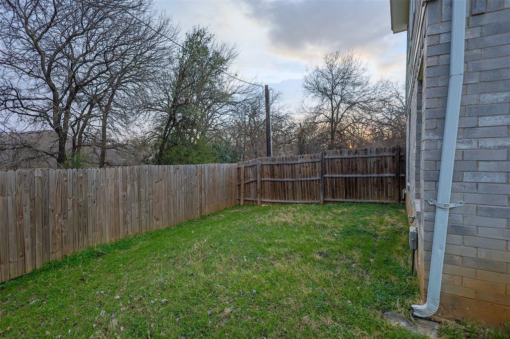 1208 Village Garden Azle, TX 76020 - Photo 20 of 22