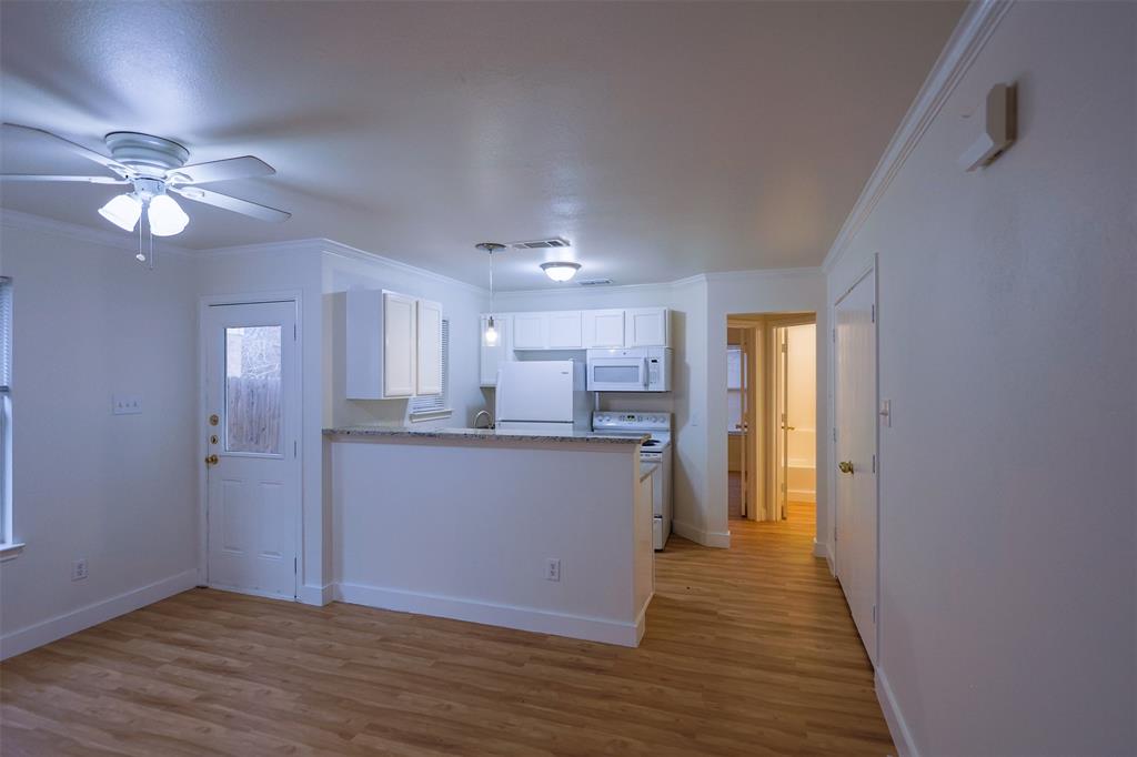 1208 Village Garden Azle, TX 76020 - Photo 3 of 22