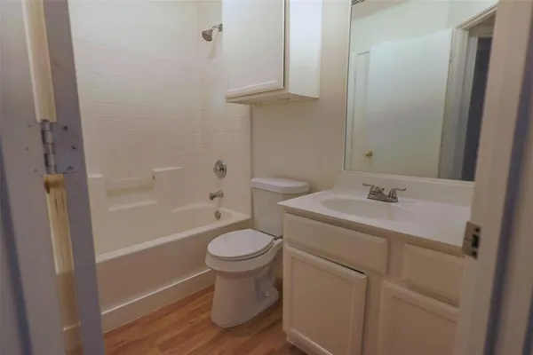 $1,700 | 1208 Village Garden, Azle, TX 76020