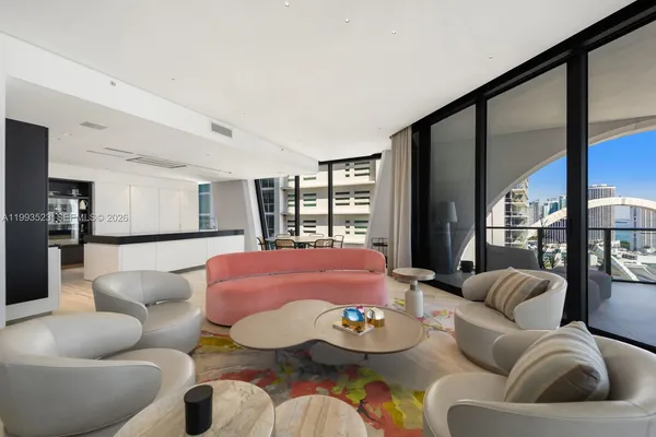 $6,800,000 | 1000 Biscayne Boulevard, Unit 2702, Miami, FL 33132