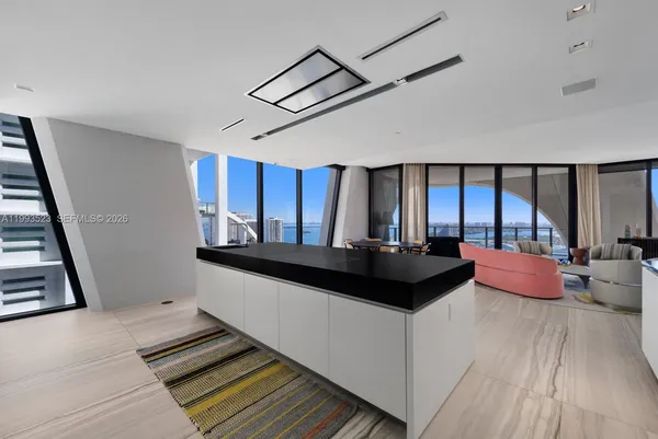 $6,800,000 | 1000 Biscayne Boulevard, Unit 2702, Miami, FL 33132