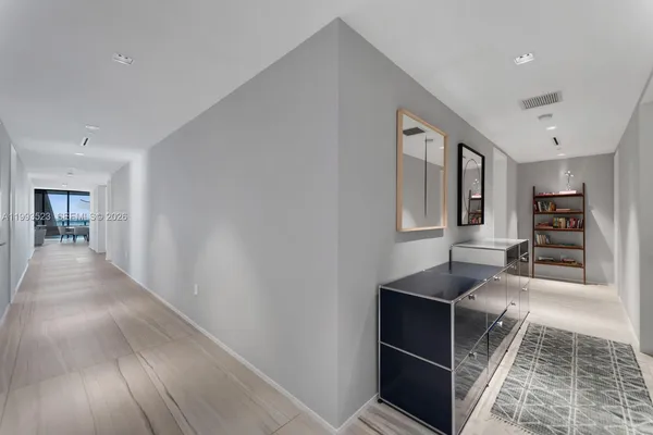 $6,800,000 | 1000 Biscayne Boulevard, Unit 2702, Miami, FL 33132