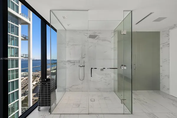 $6,800,000 | 1000 Biscayne Boulevard, Unit 2702, Miami, FL 33132