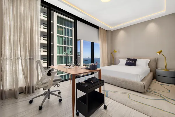 $6,800,000 | 1000 Biscayne Boulevard, Unit 2702, Miami, FL 33132