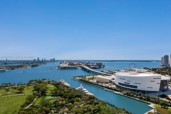 $6,800,000 | 1000 Biscayne Boulevard, Unit 2702, Miami, FL 33132