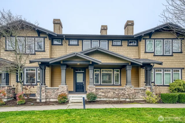 $3,990 | 1816 10th Avenue Northeast, Issaquah, WA 98029