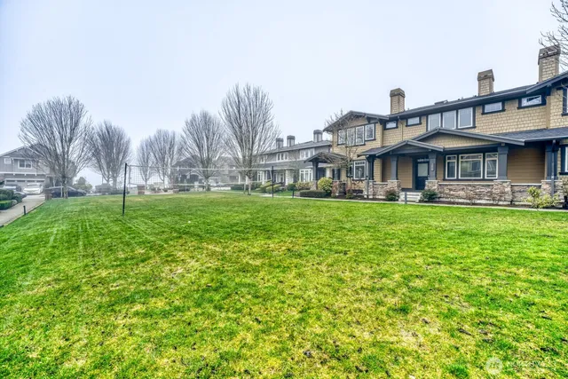 $3,990 | 1816 10th Avenue Northeast, Issaquah, WA 98029