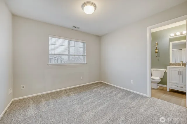 $3,990 | 1816 10th Avenue Northeast, Issaquah, WA 98029