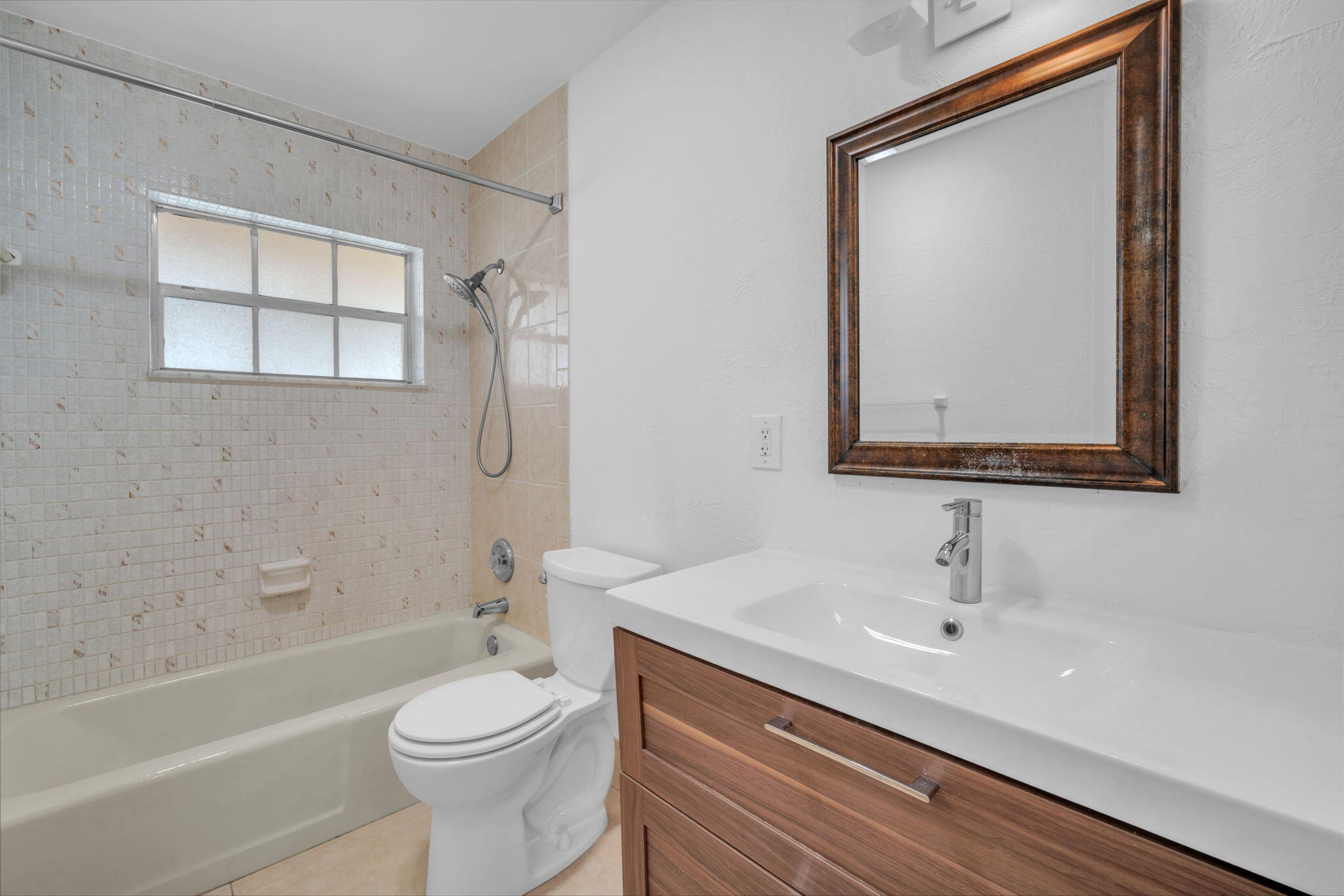 8900 West Sample Road, Unit 204 Coral Springs, FL 33065 - Photo 20 of 28 22-web-or-mls-DSC01784