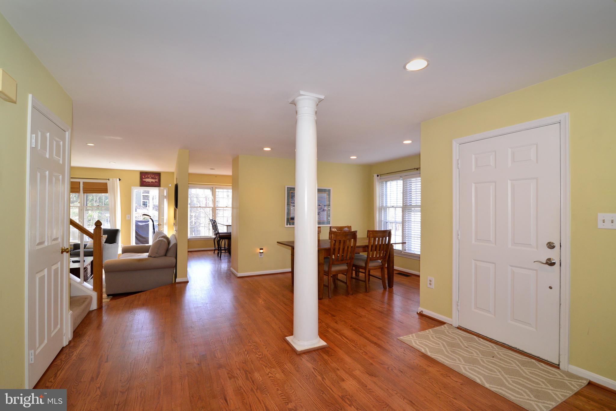 11627 Springhouse Place Reston, VA 20194 - Photo 18 of 57