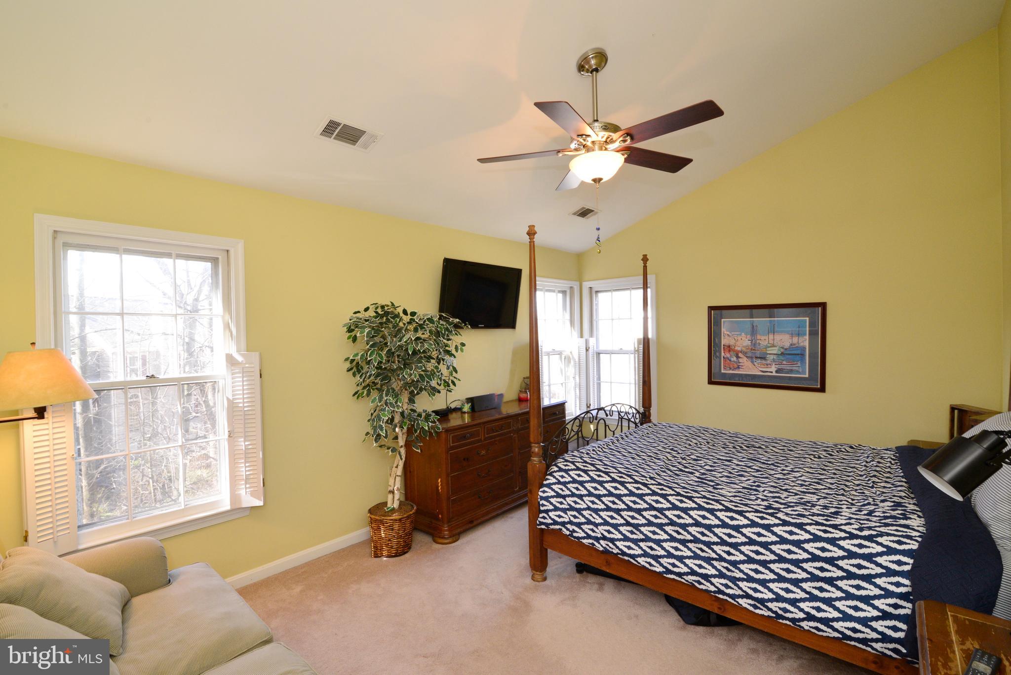 11627 Springhouse Place Reston, VA 20194 - Photo 23 of 57