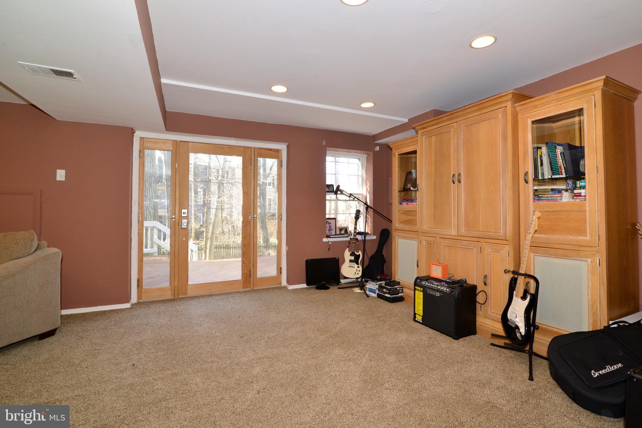 11627 Springhouse Place Reston, VA 20194 - Photo 37 of 57