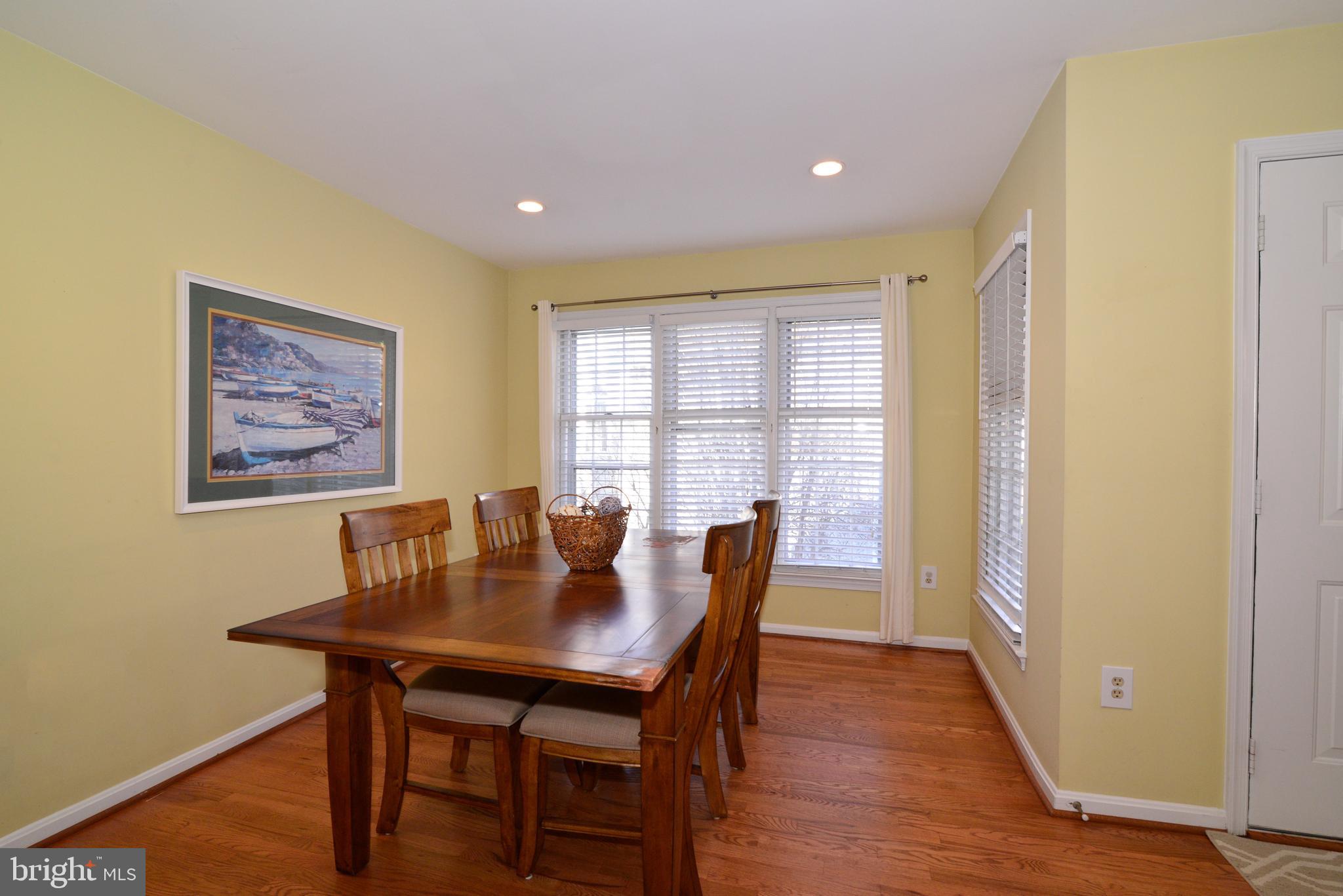 11627 Springhouse Place Reston, VA 20194 - Photo 8 of 57