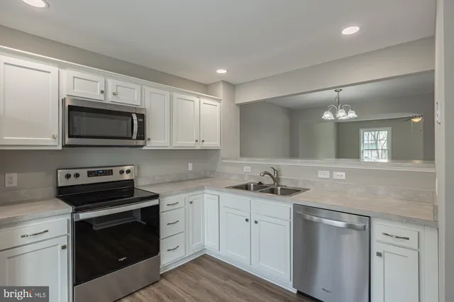 $2,000 | 438 Hill Street, Front Royal, VA 22630