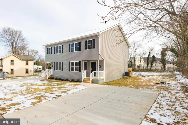 $2,000 | 438 Hill Street, Front Royal, VA 22630