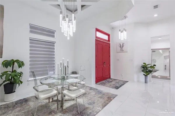 $2,350 | 407 West Carmel Avenue, Pharr, TX 78577