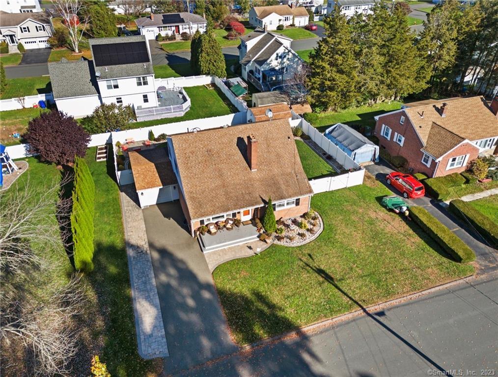 48 Evergreen Road Newington, CT 06111 - Photo 1 of 1 Front lines perfect