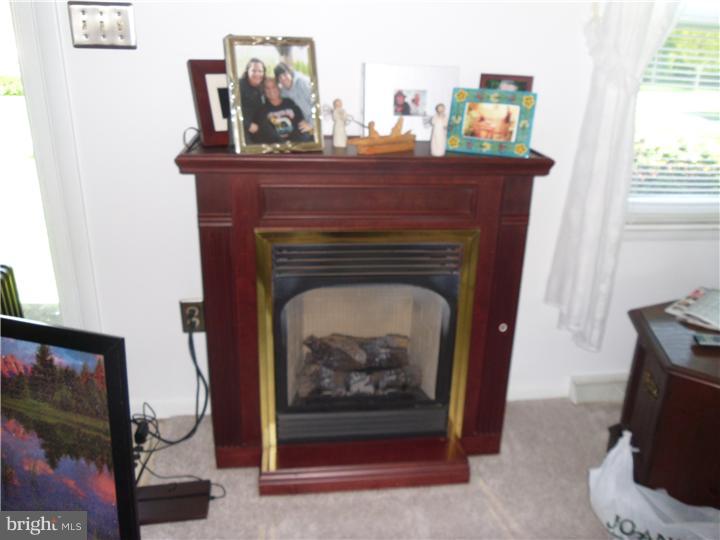 270 Line Road Kennett Square, PA 19348 - Photo 7 of 21 Living Room