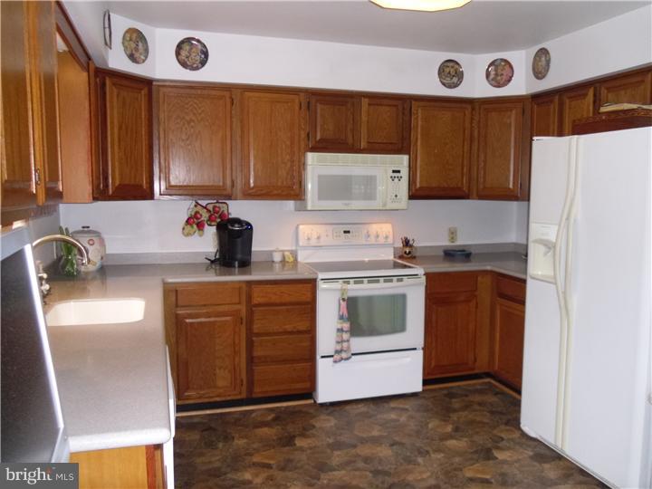 270 Line Road Kennett Square, PA 19348 - Photo 10 of 21 Kitchen