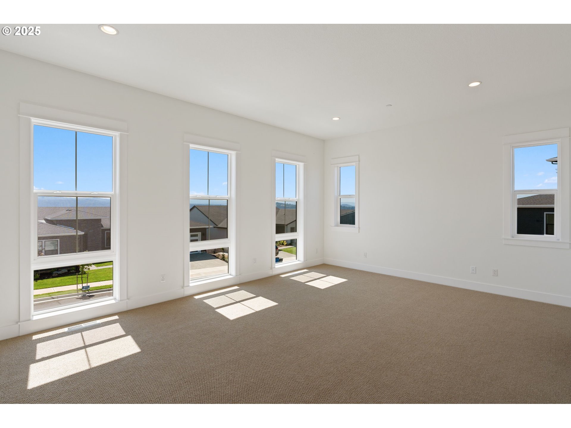382 West Fir Loop Washougal, WA 98671 - Photo 20 of 47 a view of an empty room with a window