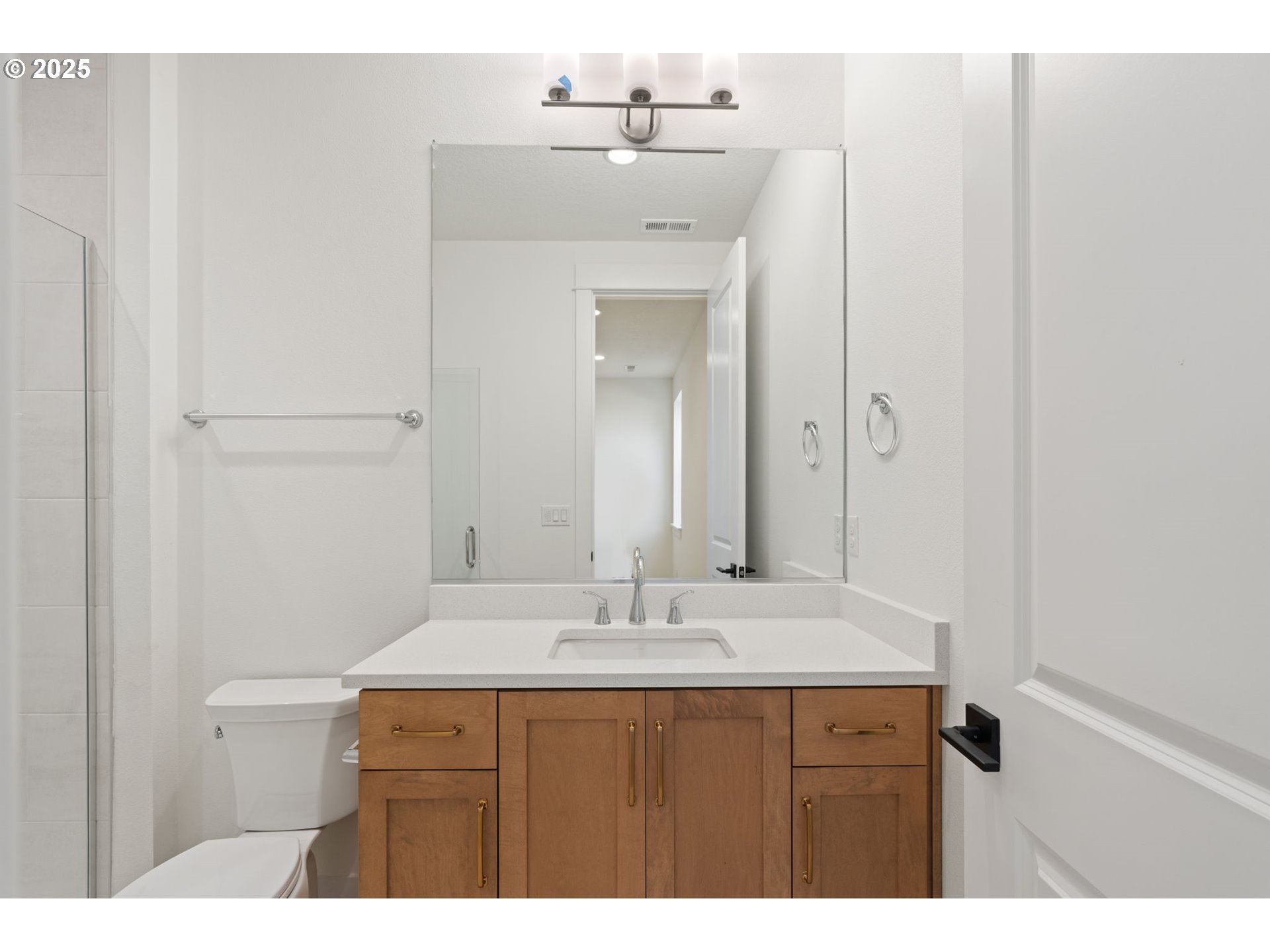382 West Fir Loop Washougal, WA 98671 - Photo 25 of 47 a bathroom with a sink and a mirror