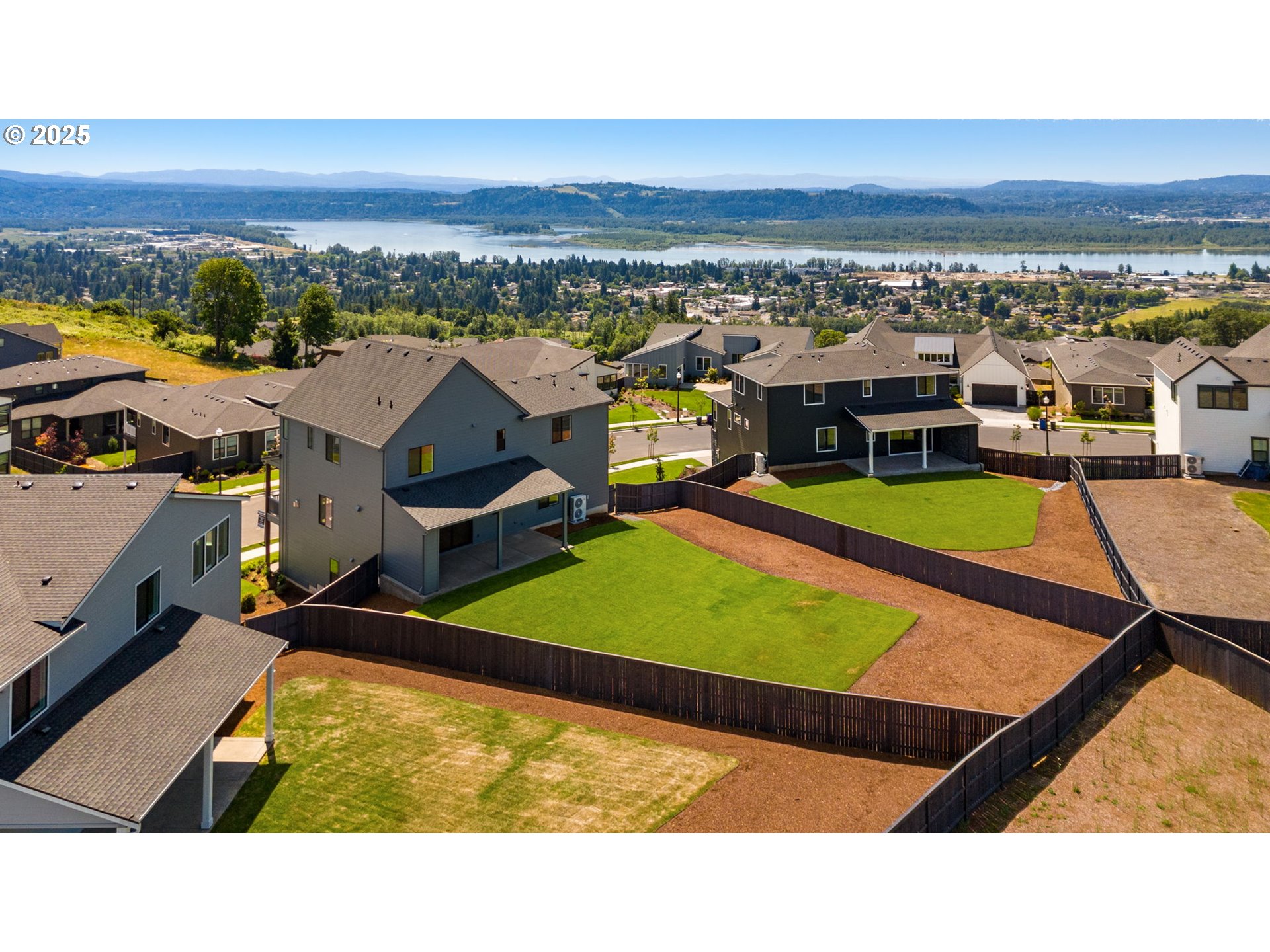 382 West Fir Loop Washougal, WA 98671 - Photo 45 of 47 a room with lots of residential buildings and ocean view