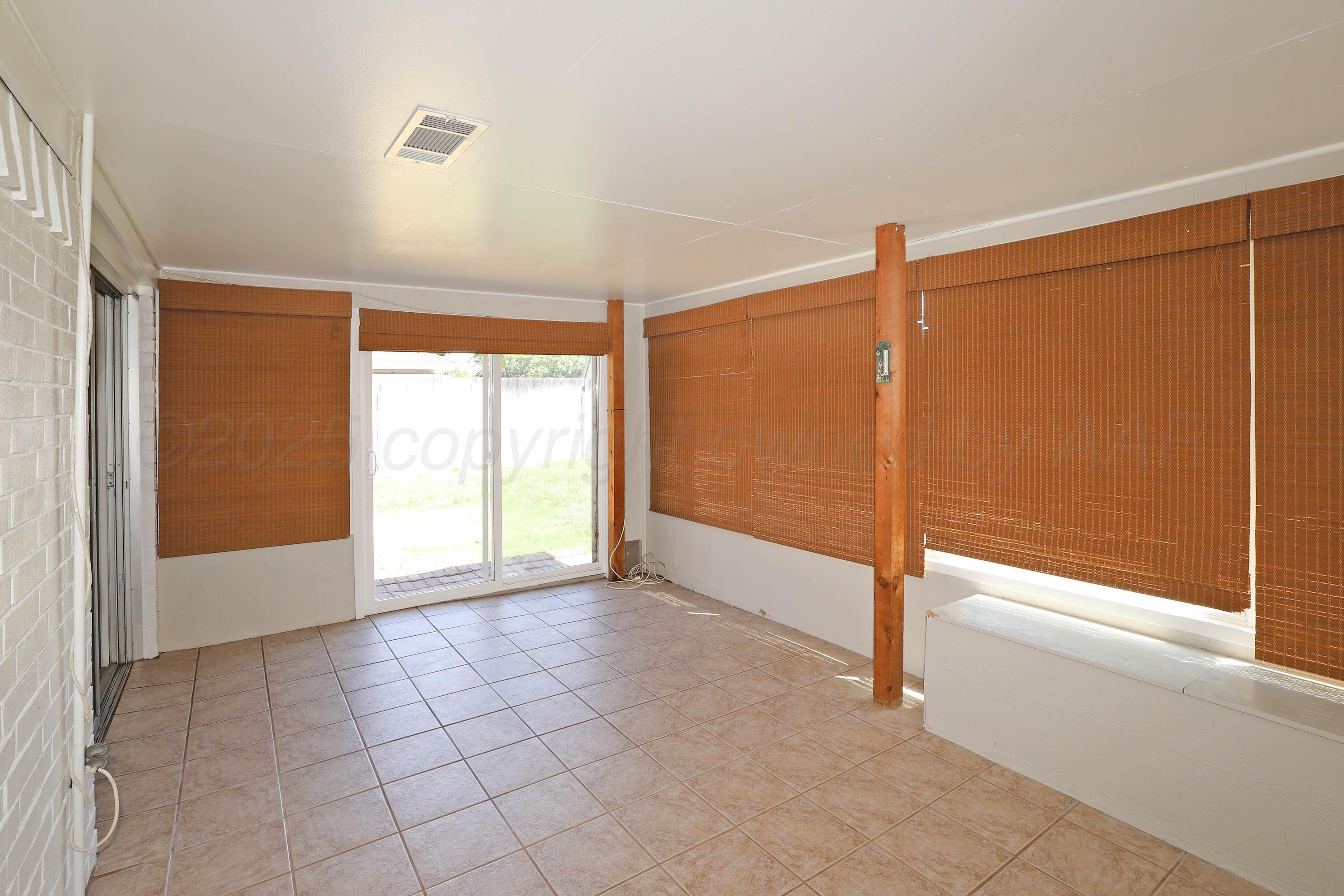 3519 Rutson Drive Amarillo, TX 79109 - Photo 30 of 33 31-Sunroom