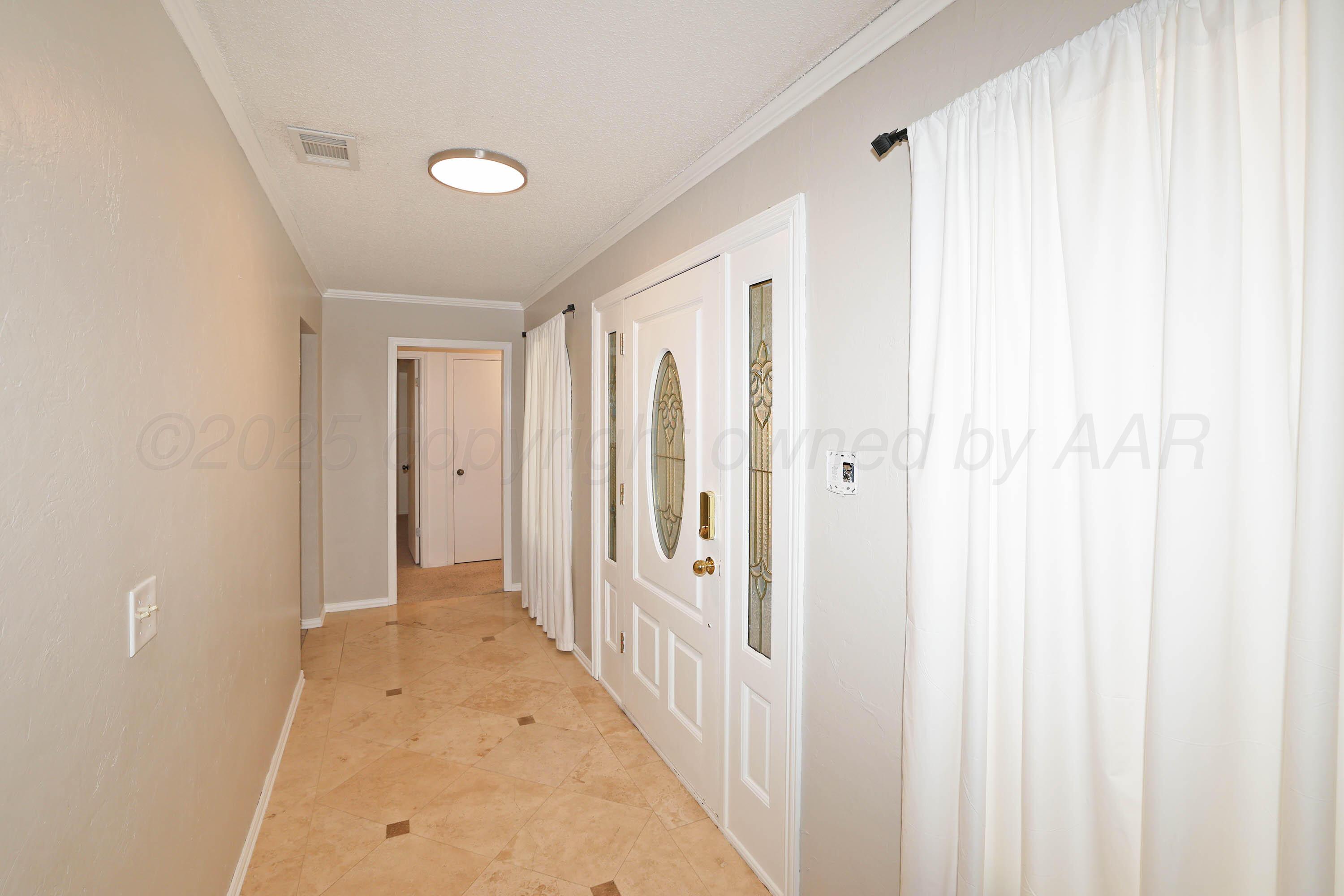3519 Rutson Drive Amarillo, TX 79109 - Photo 4 of 33 4-Entry