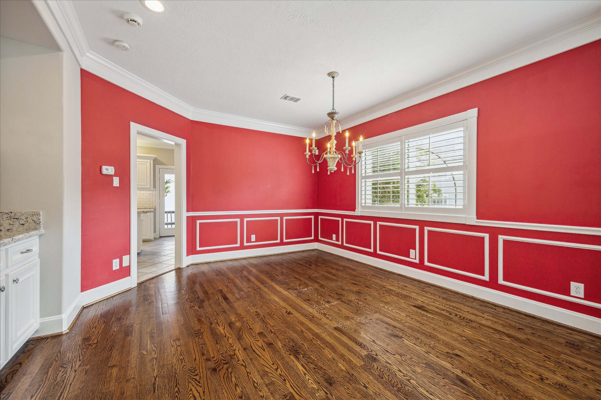 2817 Newman Street Houston, TX 77098 - Photo 13 of 36 a view of an empty room with window